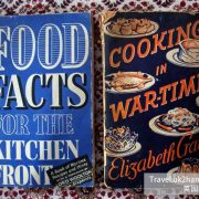 《为厨房前线准备的食物资料——战时菜谱和小贴士》和《战时烹饪指南》