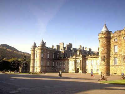 Palace-Holyroodhouse.jpg