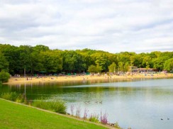 伦敦隐秘去处：乘坐地铁就能到的“森林沙滩” Ruislip Lido